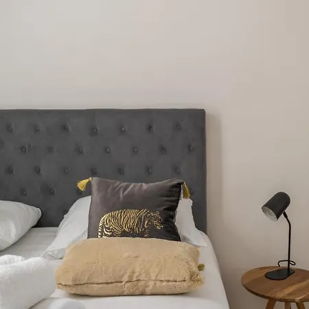 Apartment Le Saint-clement - Quartier Historique- Spacieux 2 Rue Du Marechal Joffre *